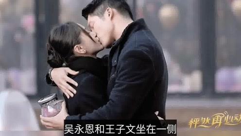 明明是在和哈士奇比赛扳手腕，最后却输在了这货的表情包下